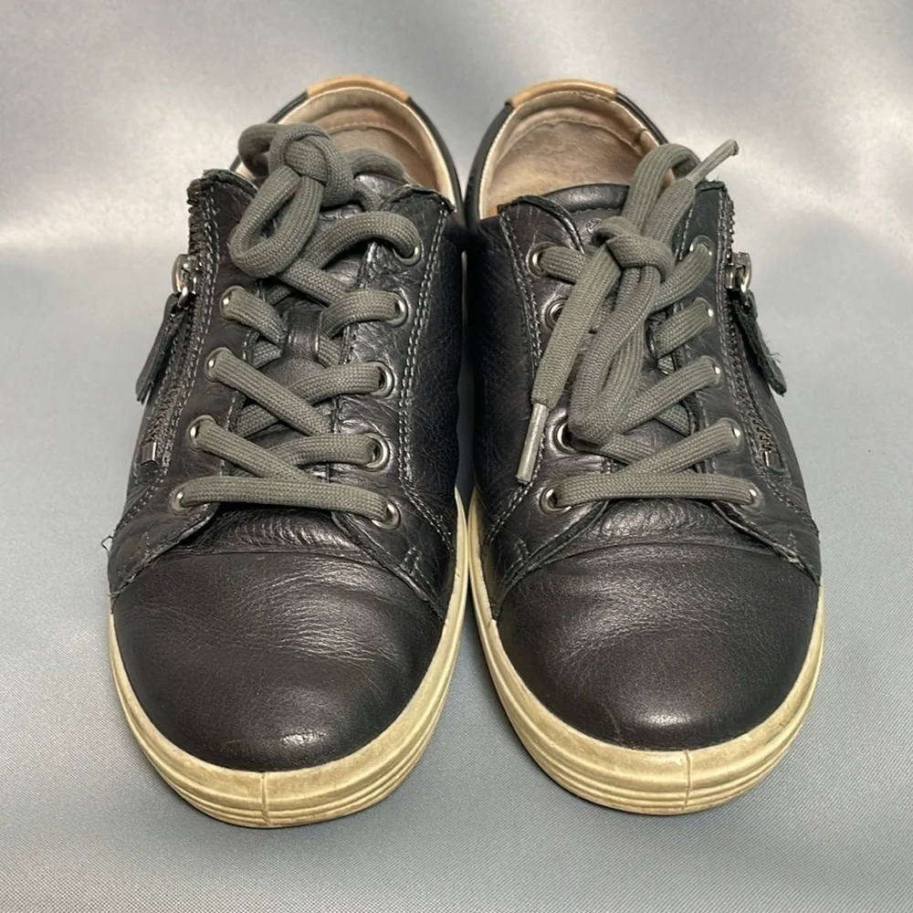 Ecco Black Soft 7 Zip Leather Low Top Sneakers - Size EU 37/38 (Size 7 US)